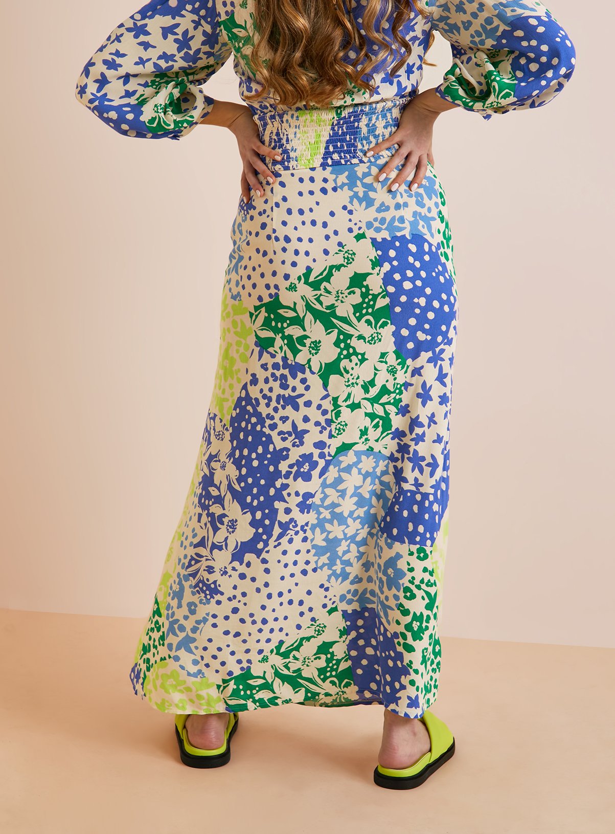 Everbelle Patchwork Floral Coord Side Split Midaxi Skirt 12 - Image 4 thumbnail
